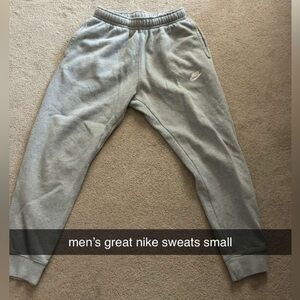 Nike Men's Heather Gray Joggers